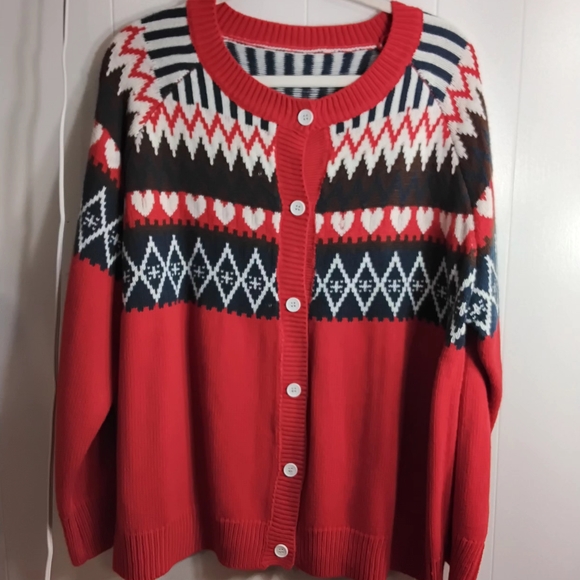 Chic Red Patterned Cardigan Sweater - Picture 1 of 4
